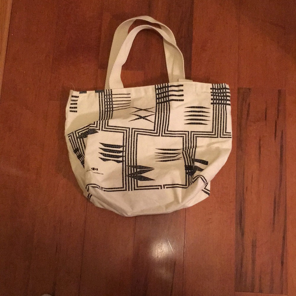 Barnes foundation tote